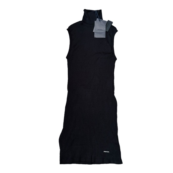 PRADA***Sleveeless Black Turtleneck****I 44 US 10***$1370 - Picture 4 of 13